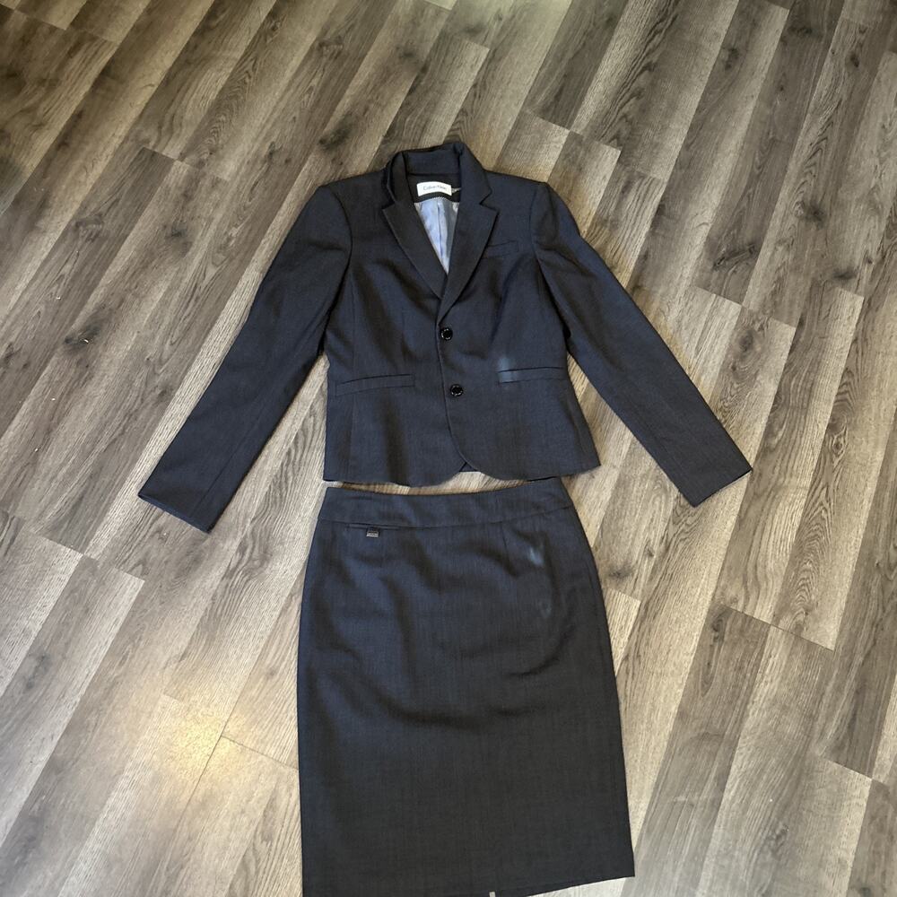 Calvin Klein Women’s Size 6 Grey Skirt Suit With Jacket